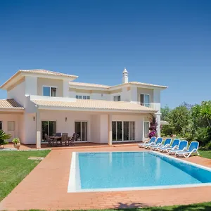 Montanha: Luxury Coastal Retreat With Pool, Near Da Praia Da Luz
